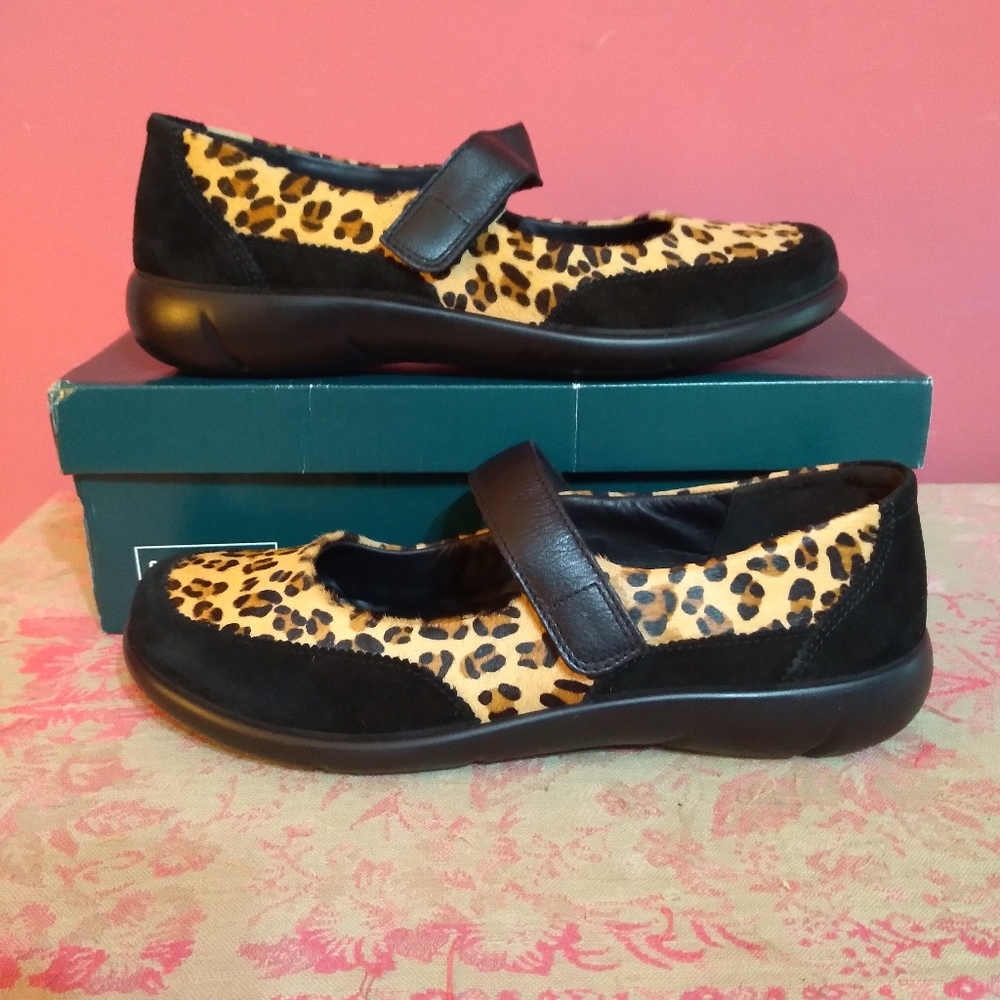 Hotter Mary Jane's 'Hope' leopard suede-leather - size 41, US 9